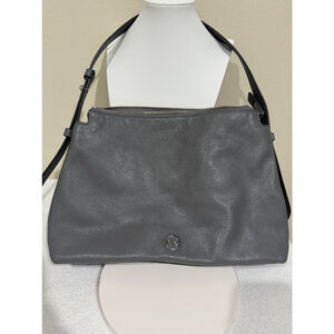 Women's Michael Kors Shoulder Bag pebbled Gray leather. Silver hardware.